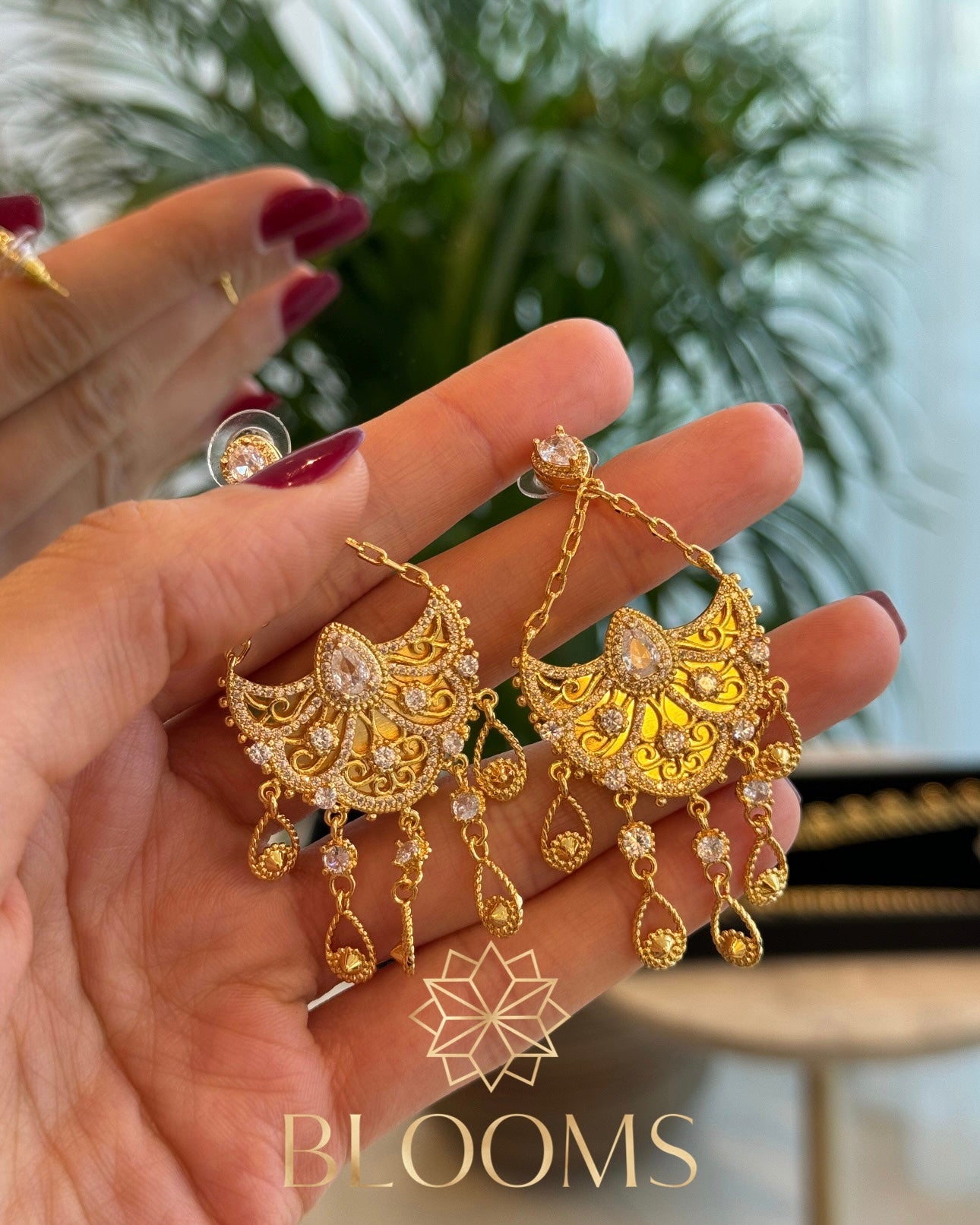 Luxury Mrayah with earrings