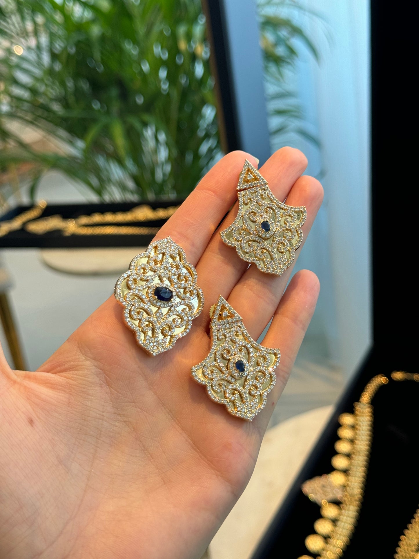Fatoom Luxury Blue Mrayah with Earrings and ring