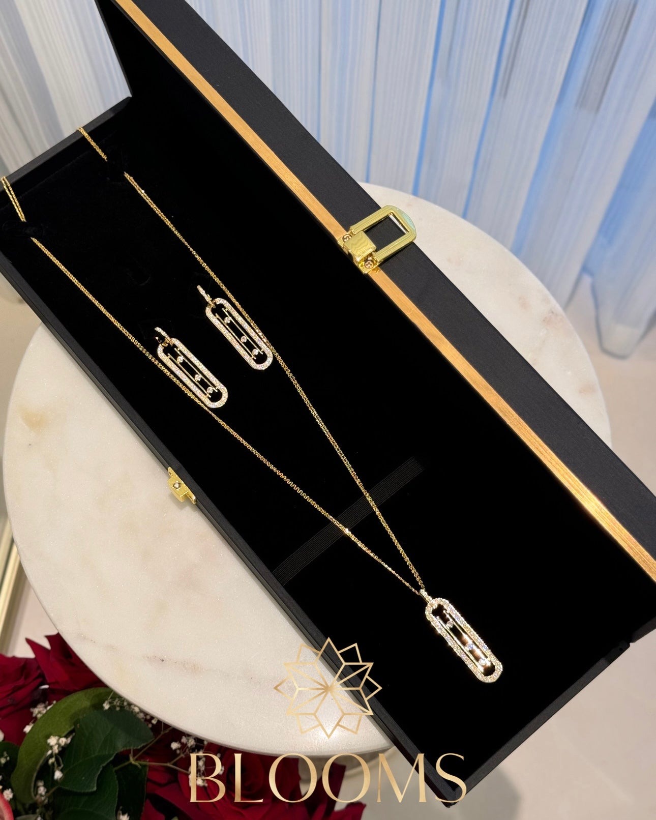 Misso long Necklace with earrings