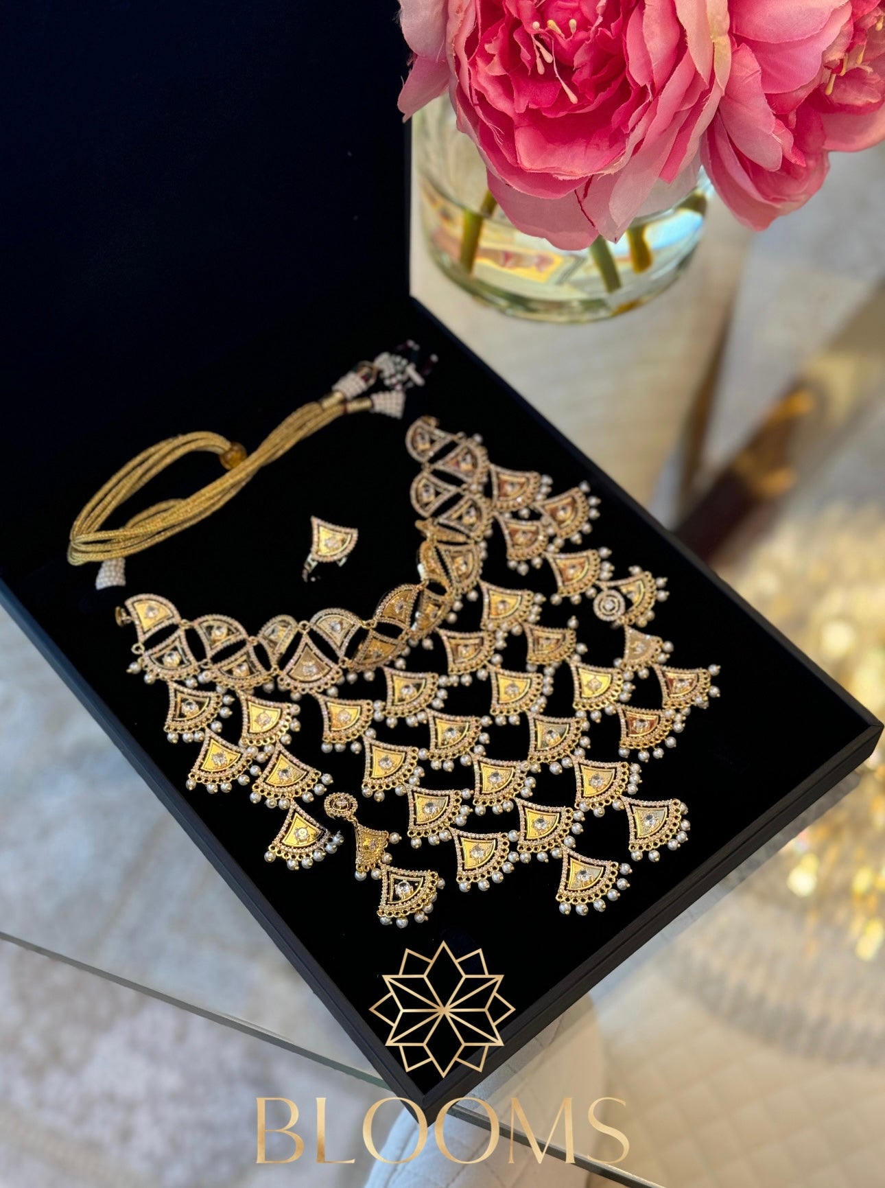 Shahla Gold Traditional Choker