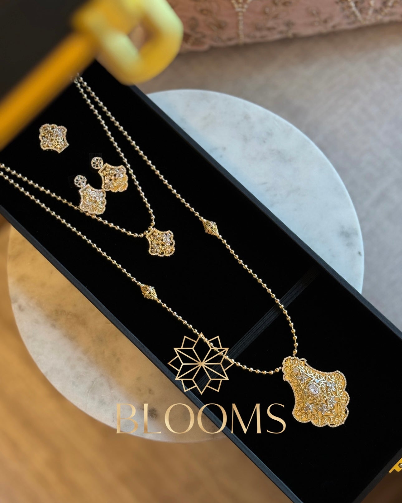 Shaiom Gold Traditional Set