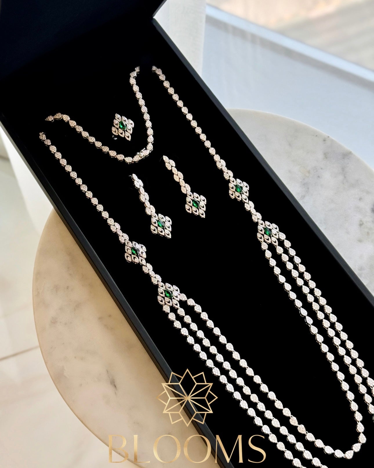 Sheikha Luxury Green Long Necklace