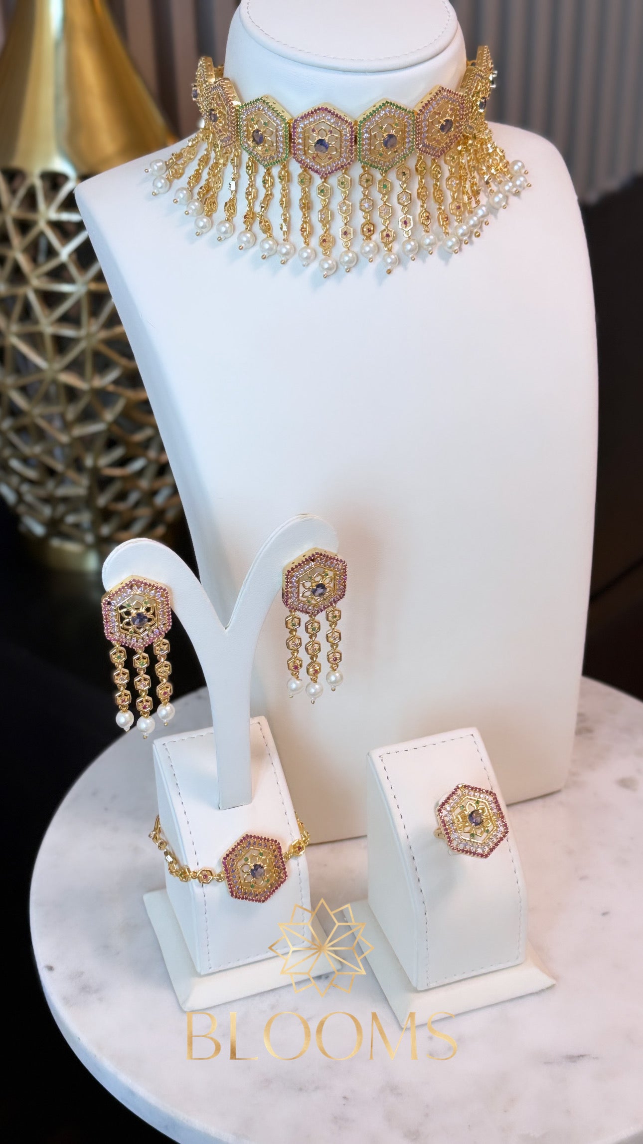 Salamah Gold Khonaqi Set