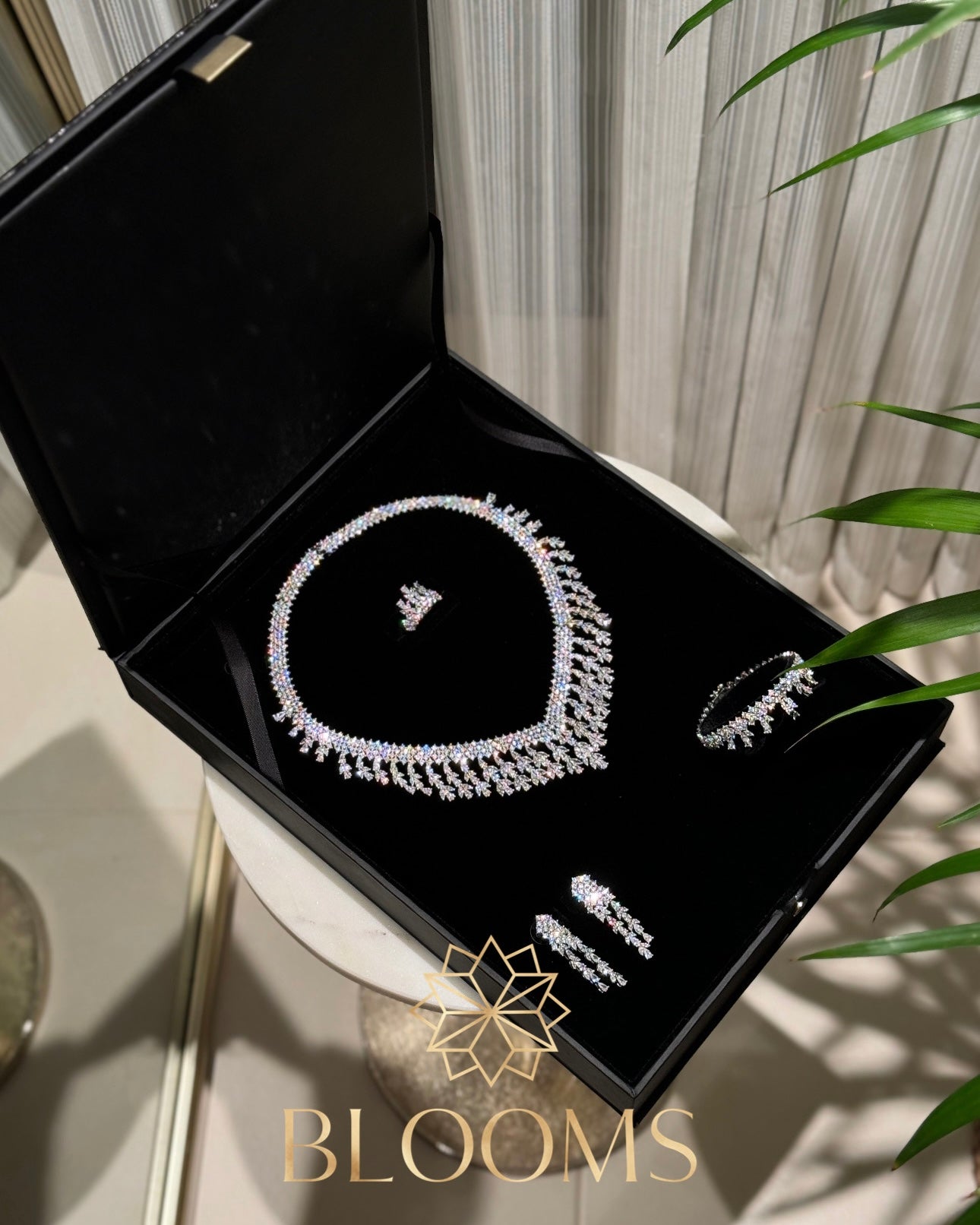 Sola Luxury Full Set