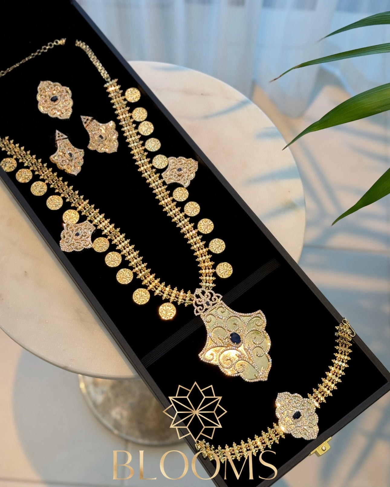 Fatoom Luxury Blue Mrayah with Earrings and ring
