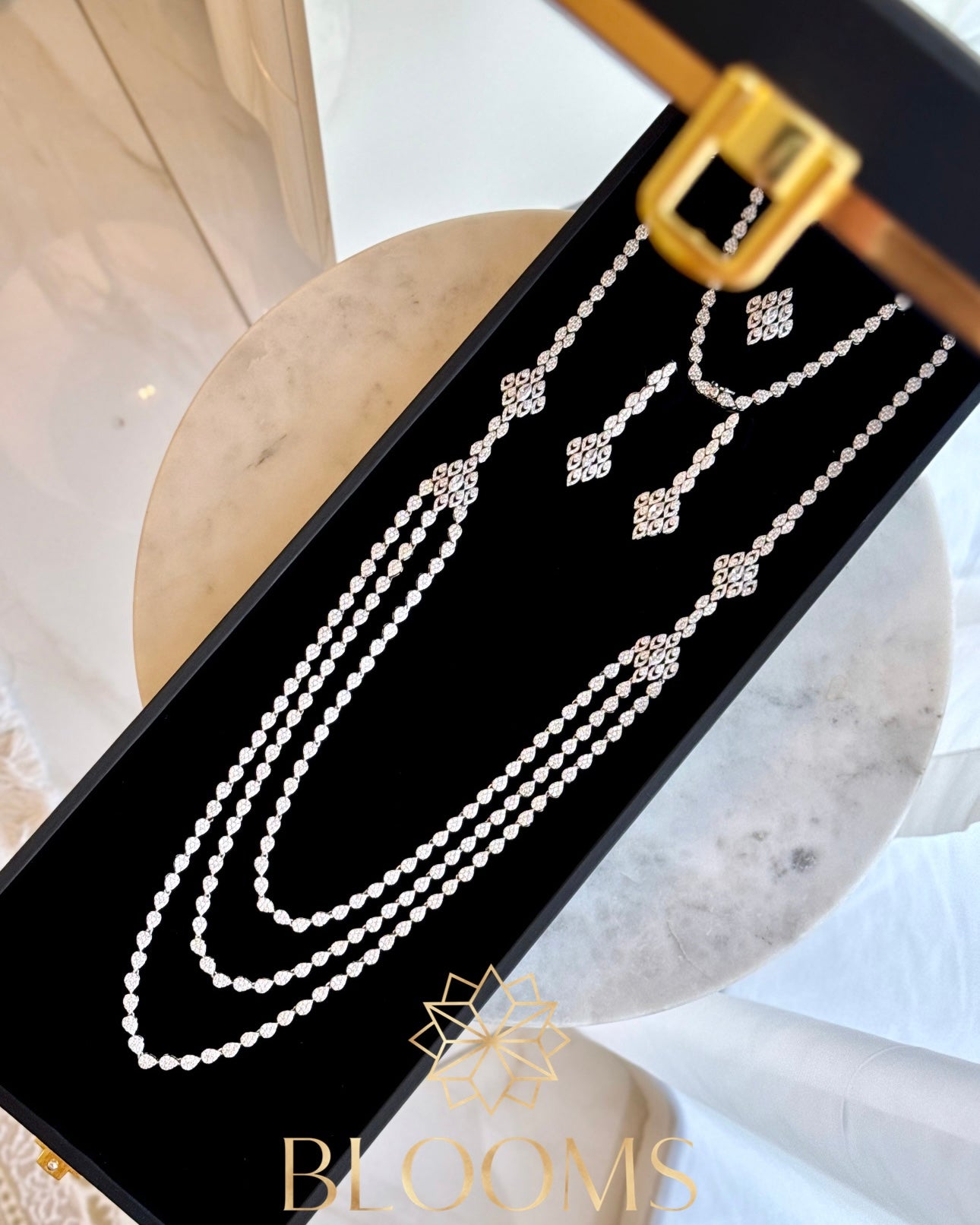 Sheikha Luxury White Long Necklace