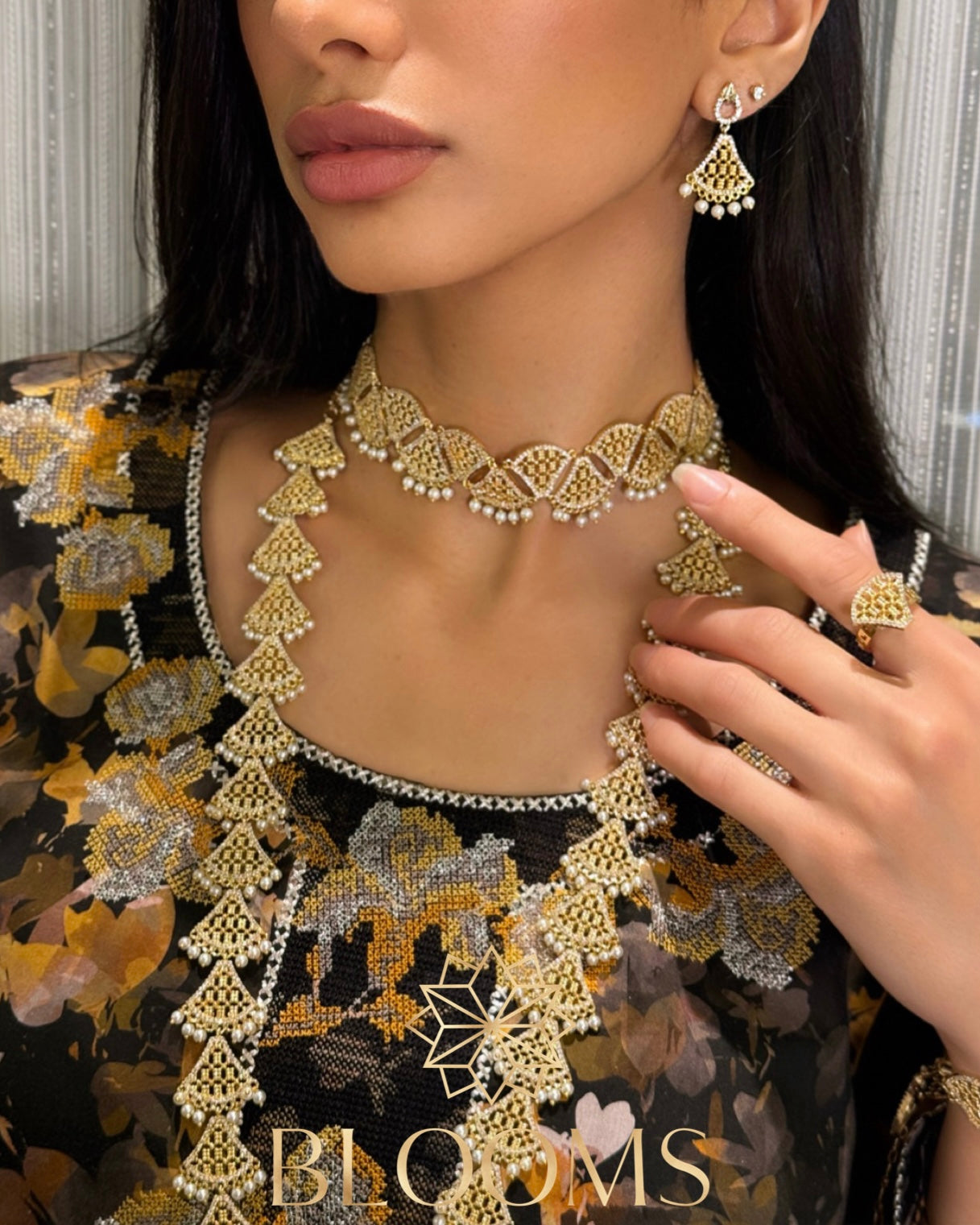 Feather Luxury Traditional Set