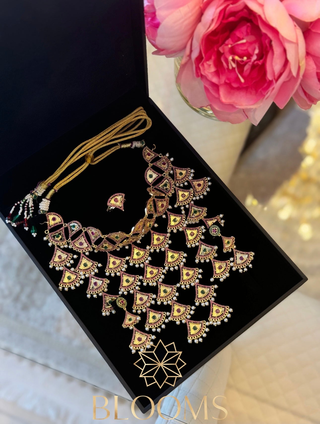 Shahla Gold Traditional Choker