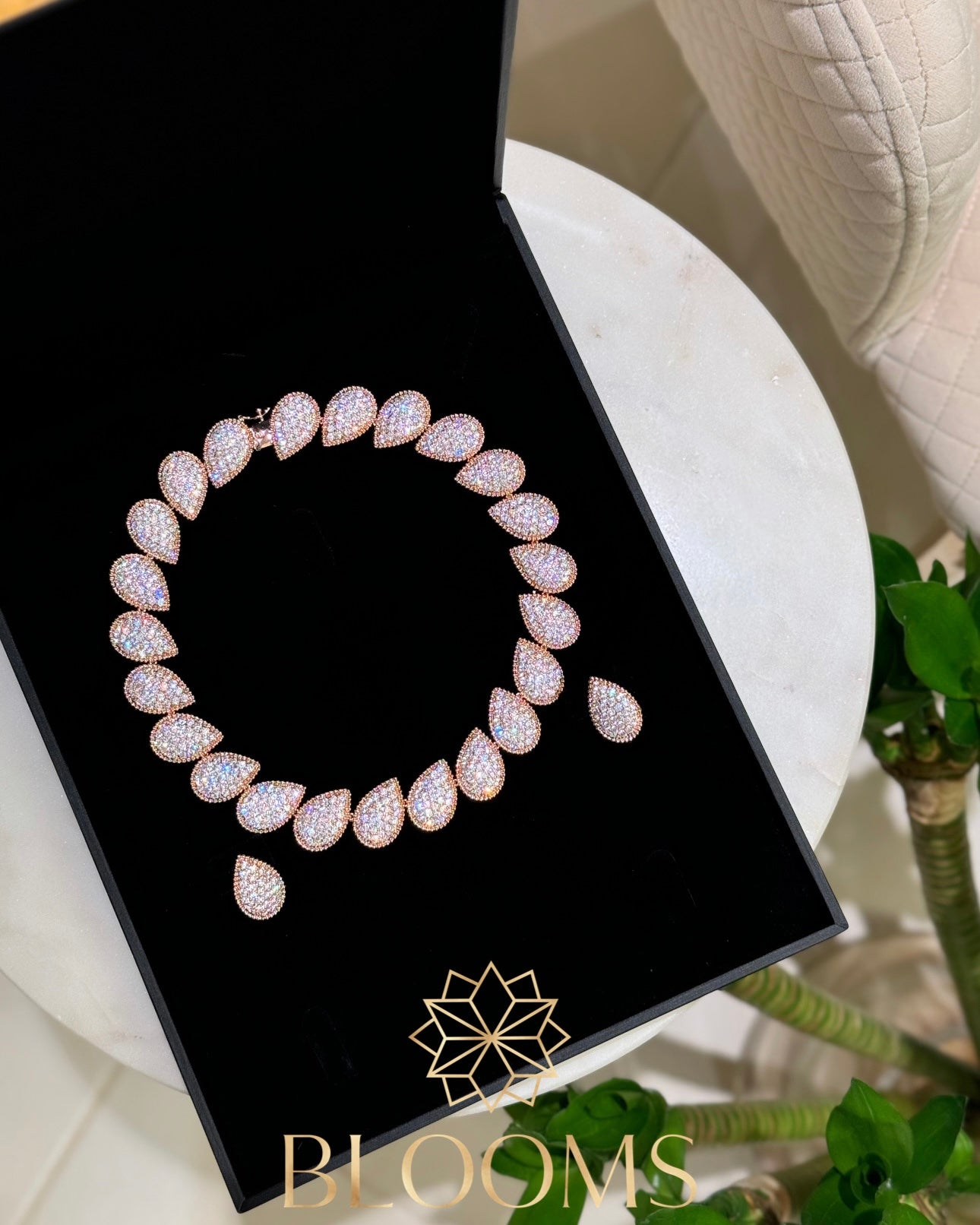 Roni Choker Set
