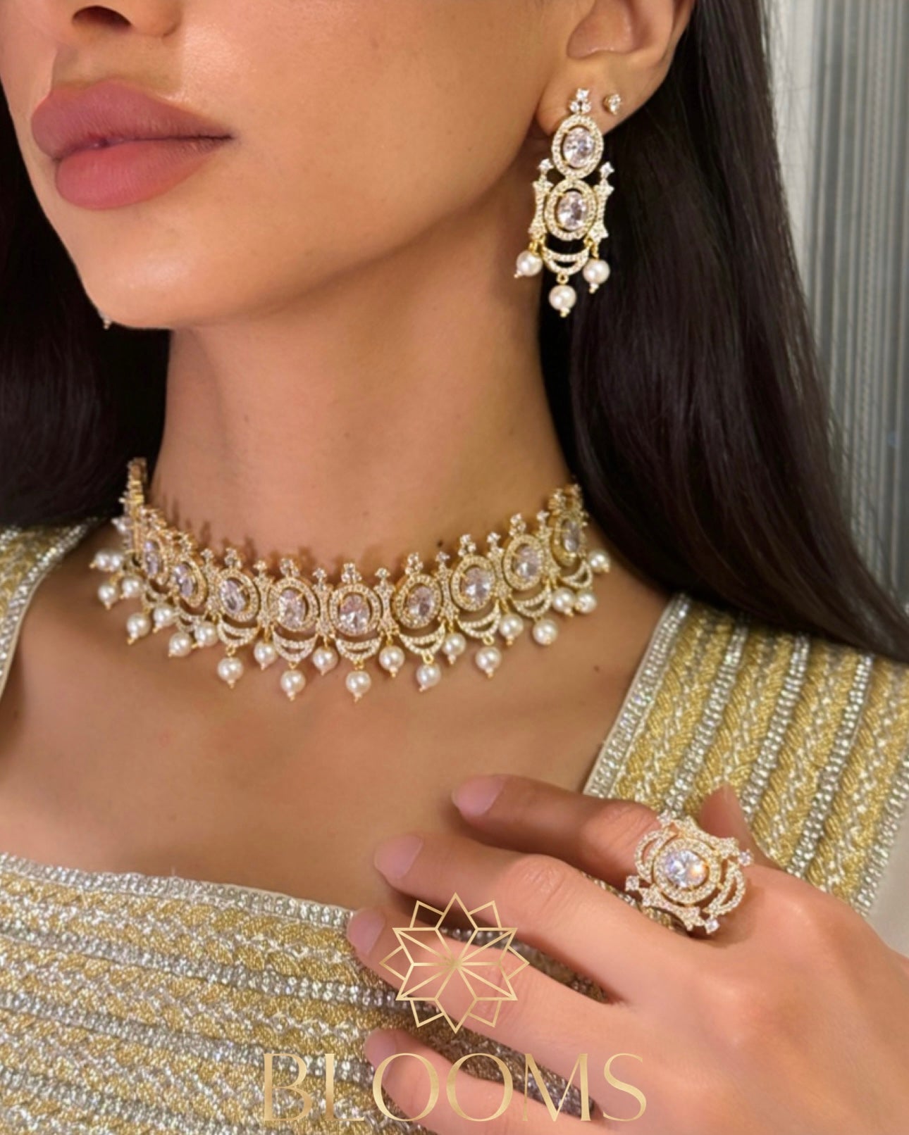 Oscar Choker Set