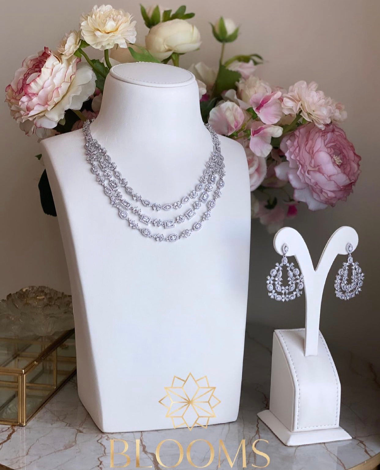 Monika Neckless with earrings