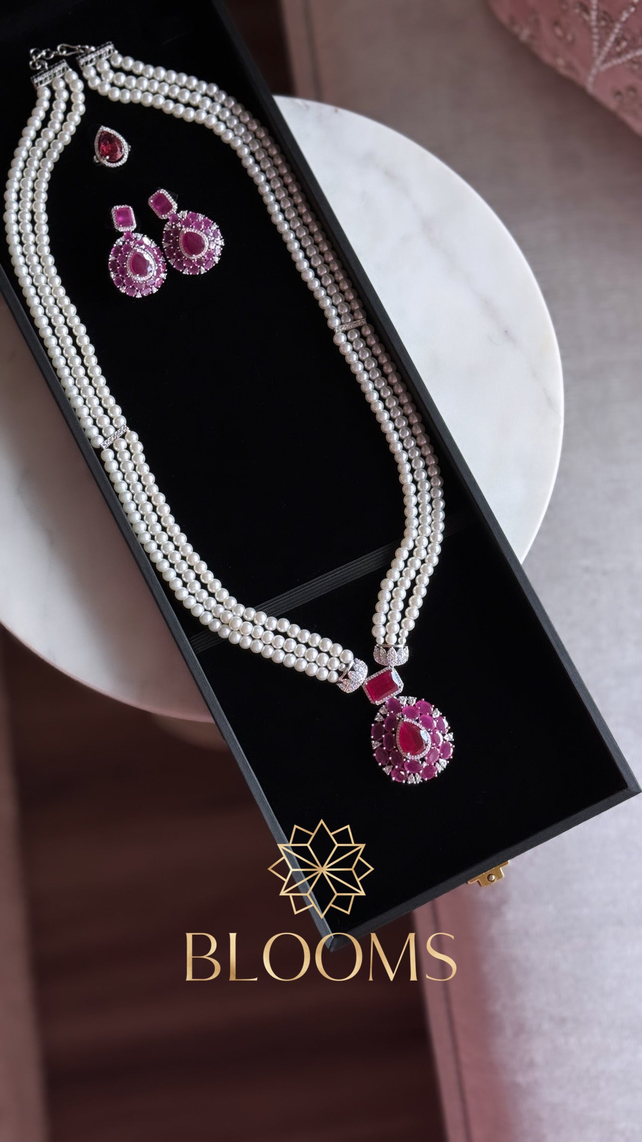 Luxury Holi Pearls Set