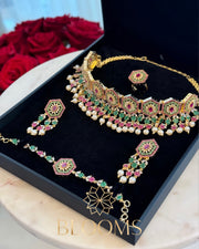 Salamah Multi Gold Khonaqi Set