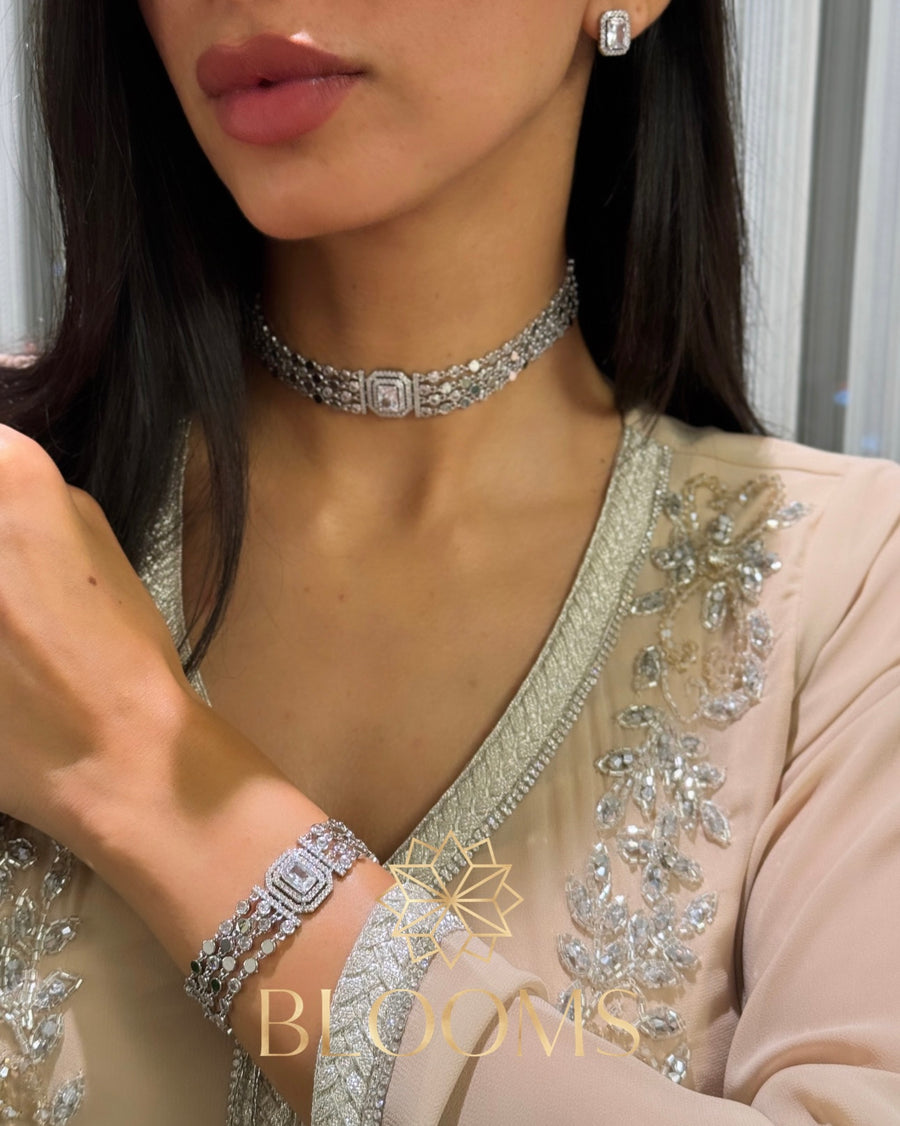 Lond Choker Set