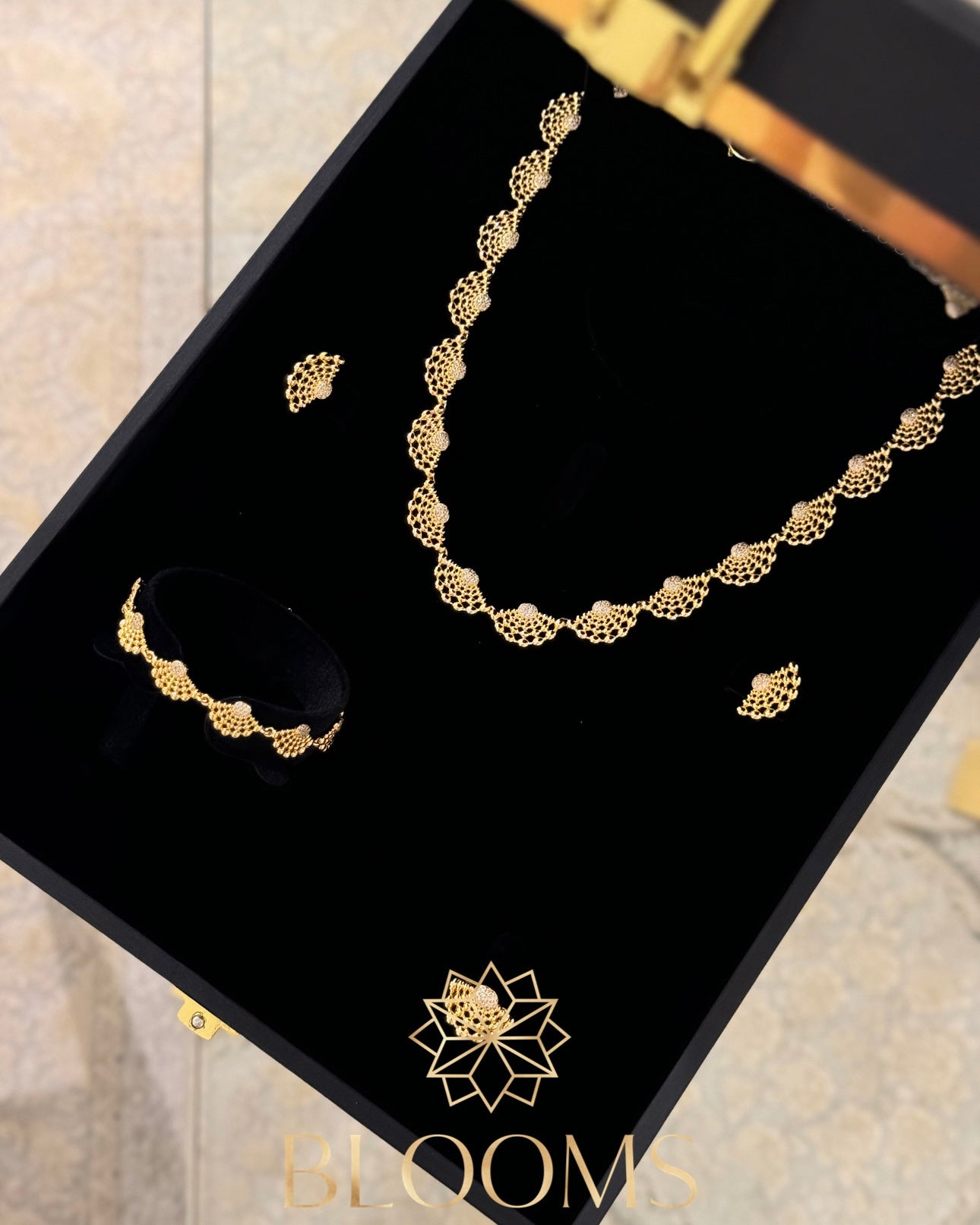 Vacii Gold Set