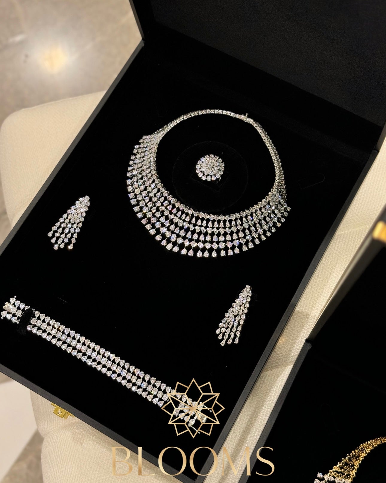 Muth’hila Luxury Set