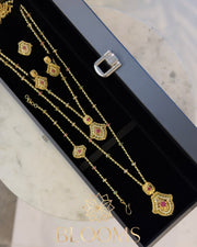 sera Traditional gold set