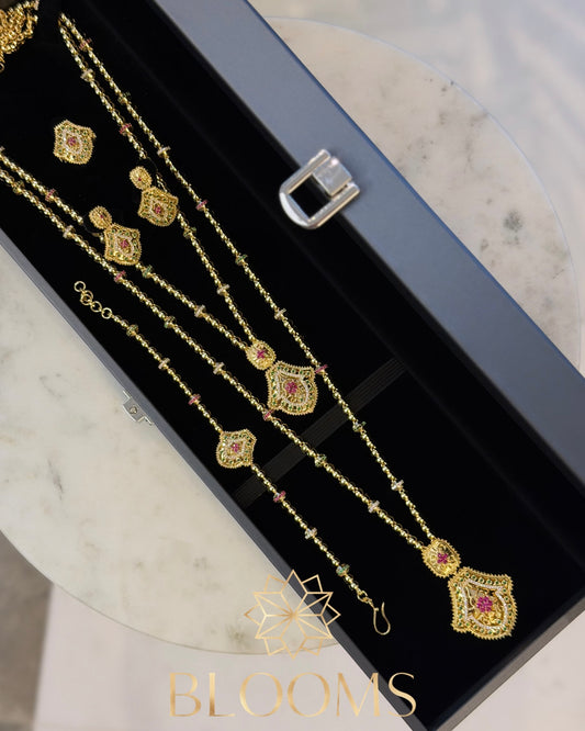 sera Traditional gold set