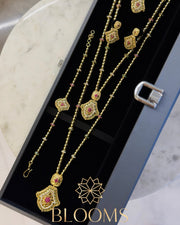 sera Traditional gold set