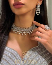Oscar Choker Set