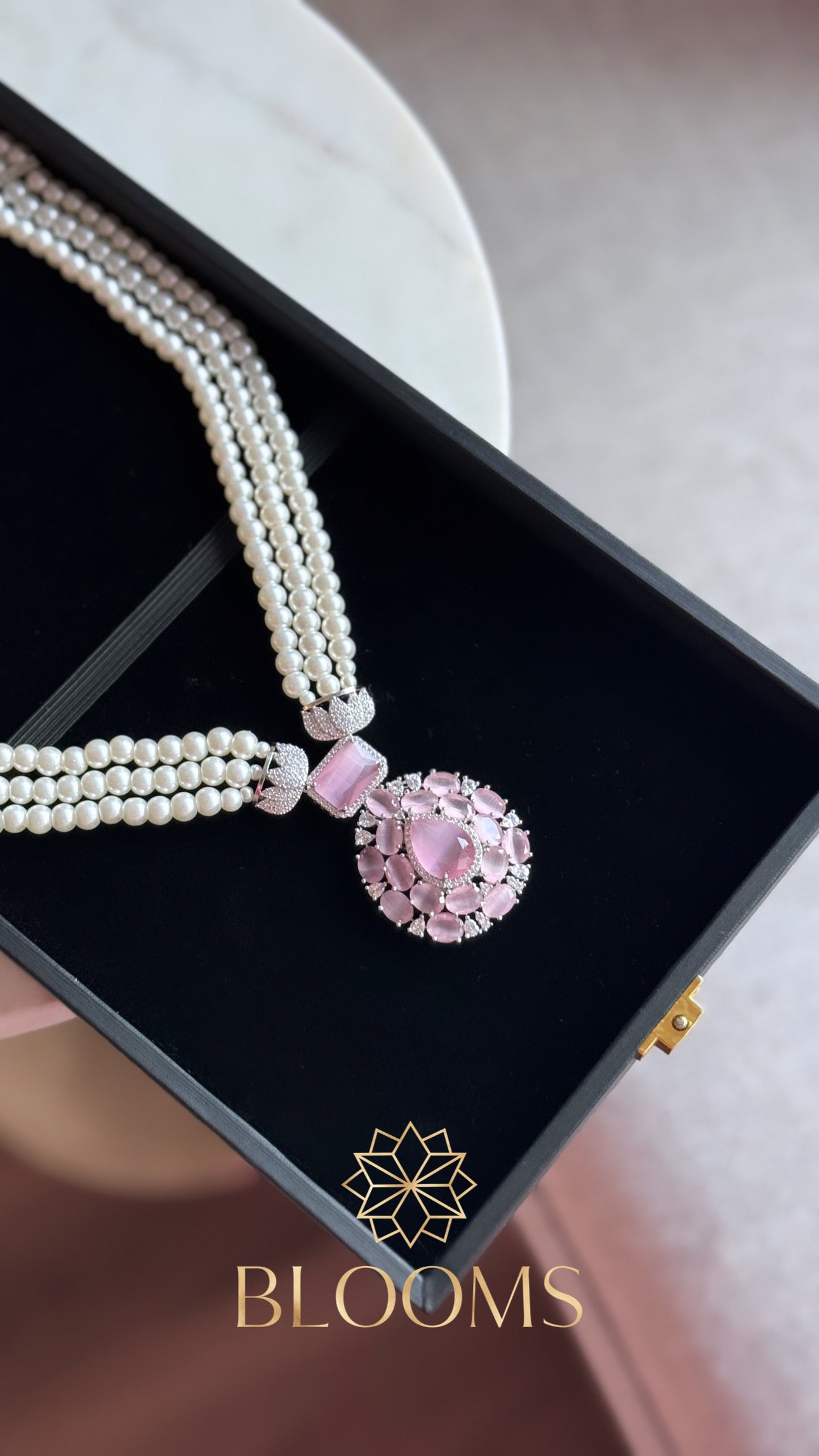 Luxury Holi Pearls Set