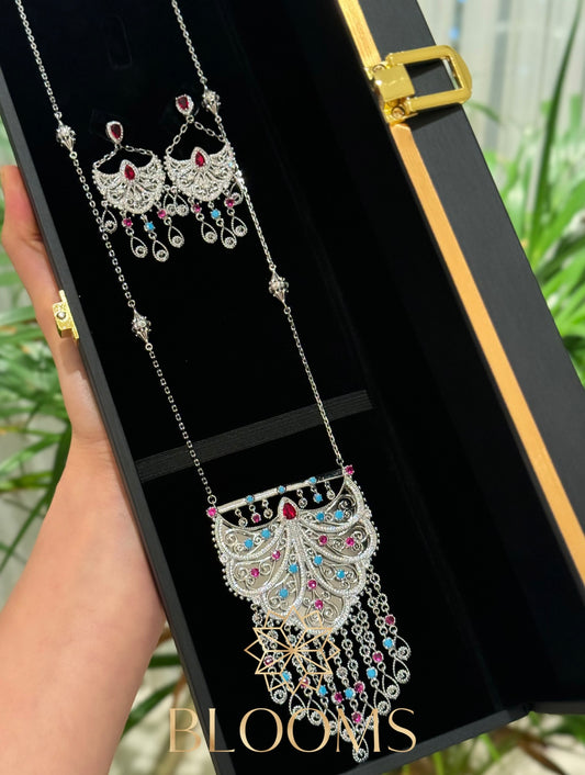 Luxury Mrayah with earrings