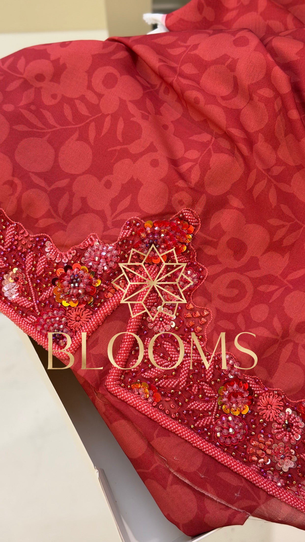 Blooms collection 146