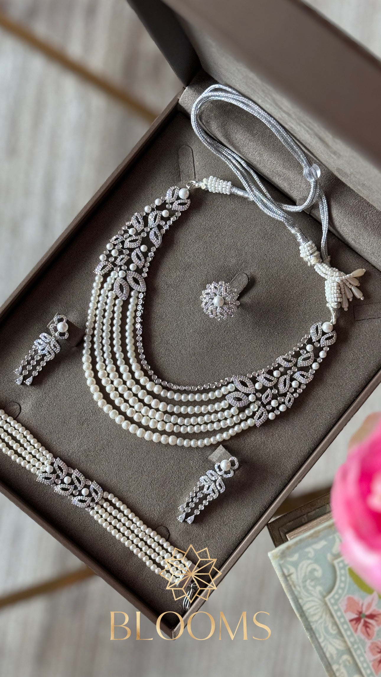 Luxury Silver Pearls Set